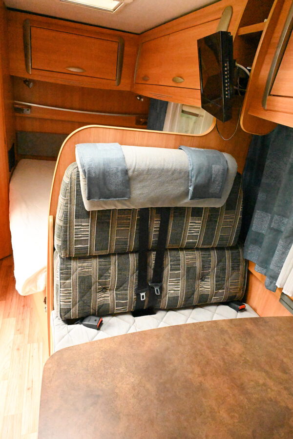 Chausson Flash02 – 2 Berth