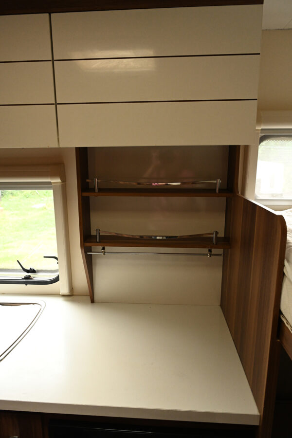 DSC_1866-3_resized Auto Roller 707 Hi-Line (2015) – 6 Berth