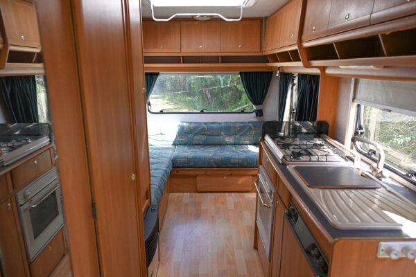 DSC_7525_resized Swift Suntor 590RL (2001) – 4 Berth