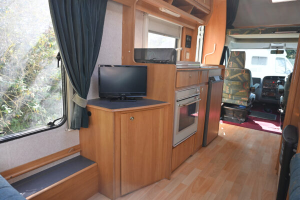 DSC_7534_resized Swift Suntor 590RL (2001) – 4 Berth